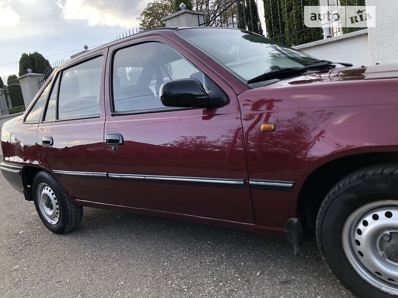 Седан Daewoo Nexia 2008 в Виноградове