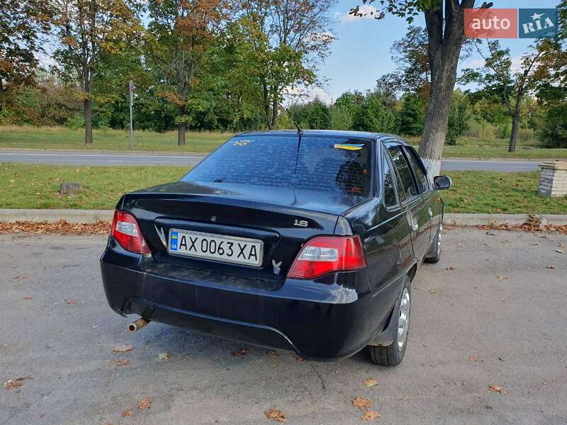Седан Daewoo Nexia 2010 в Харькове