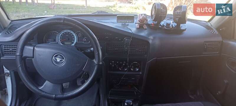 Седан Daewoo Nexia 1996 в Городенці