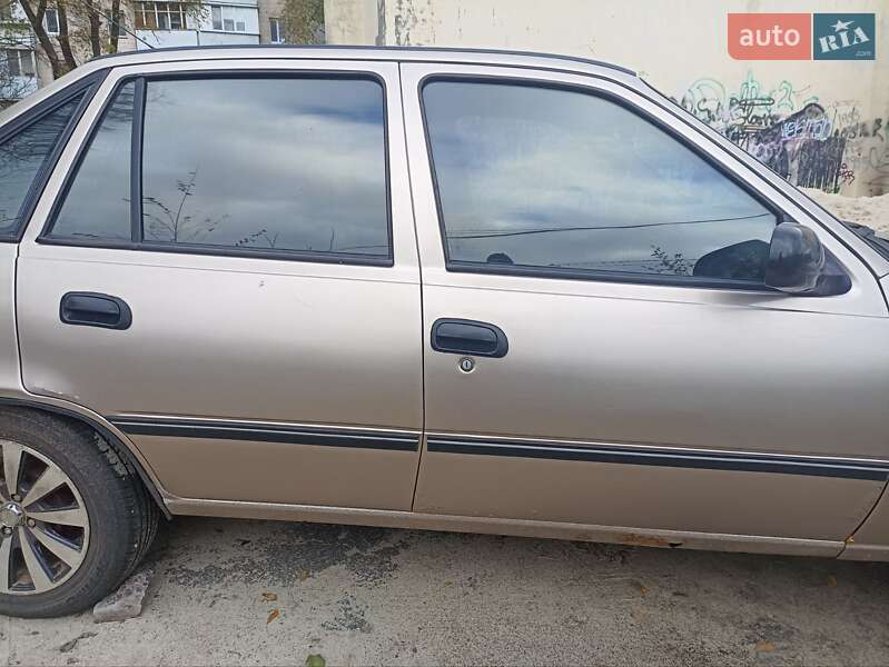 Седан Daewoo Nexia 2008 в Киеве
