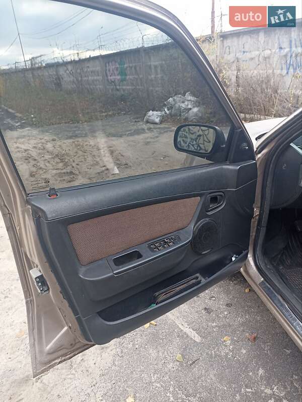 Седан Daewoo Nexia 2008 в Киеве