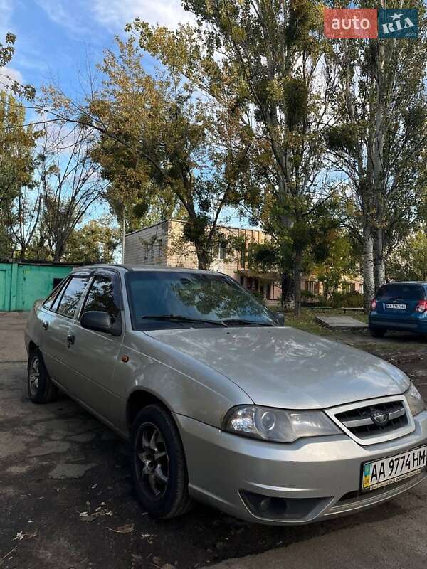 Седан Daewoo Nexia 2008 в Киеве фото 3 Седан Daewoo Nexia 2008 в Киеве