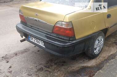 Седан Daewoo Nexia 2007 в Вараше