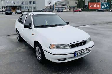 Седан Daewoo Nexia 2007 в Полонному