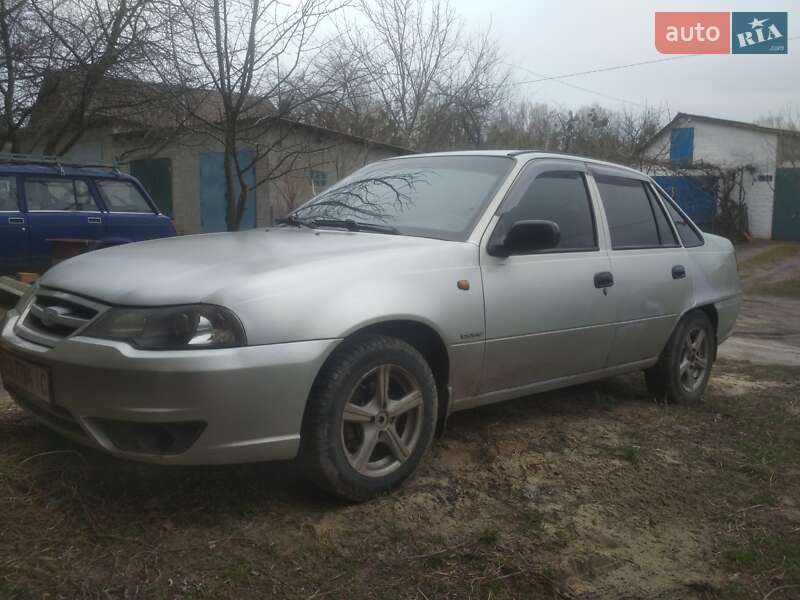 Седан Daewoo Nexia 2008 в Звенигородке