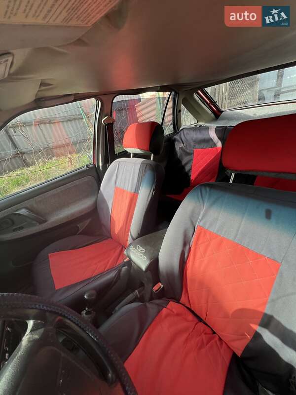 Седан Daewoo Nexia 1996 в Слов'янську