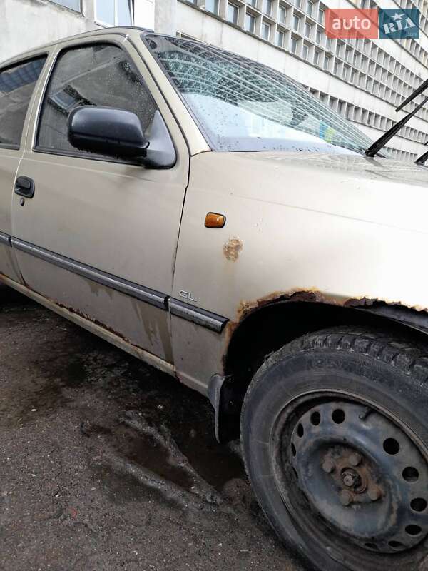 Седан Daewoo Nexia 2006 в Киеве