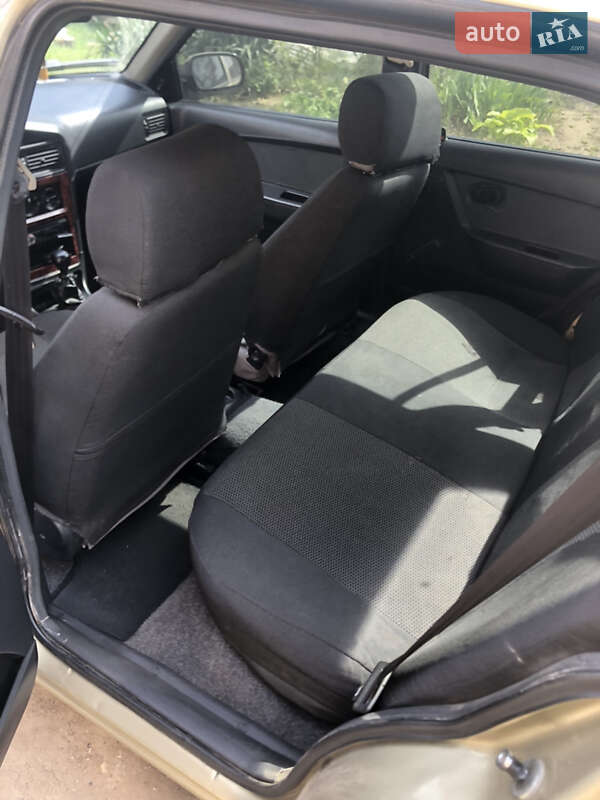 Седан Daewoo Nexia 2011 в Николаеве
