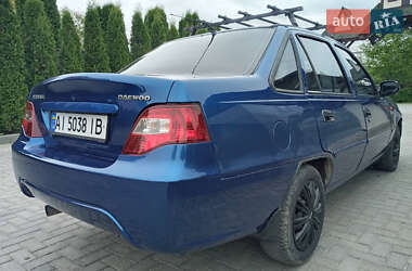 Седан Daewoo Nexia 2010 в 