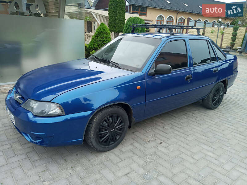 Седан Daewoo Nexia 2010 в Косове