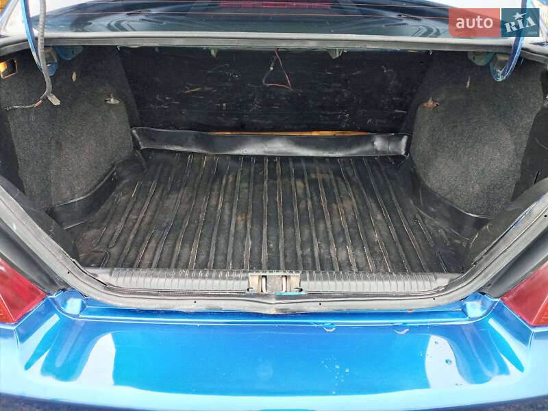 Седан Daewoo Nexia 2010 в Косове