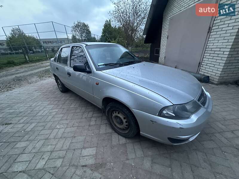 Седан Daewoo Nexia 2011 в Луцьку