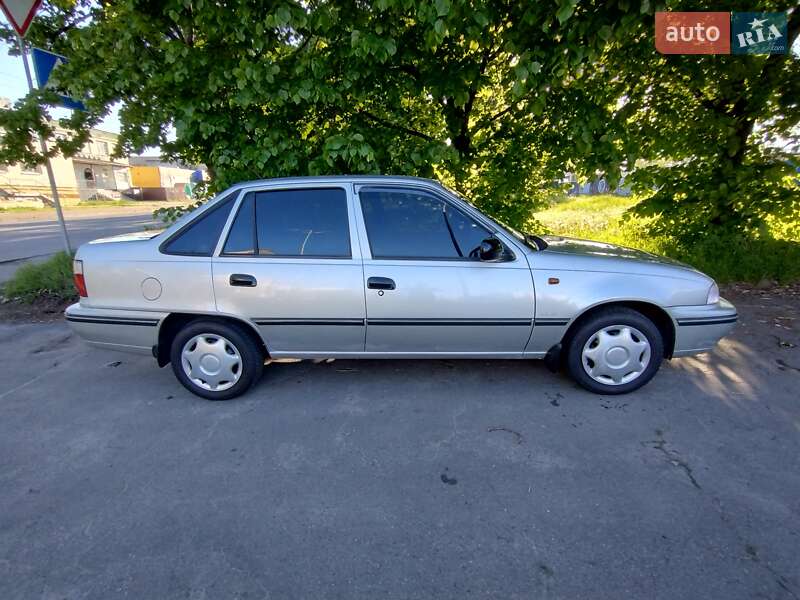 Седан Daewoo Nexia 2006 в Киеве
