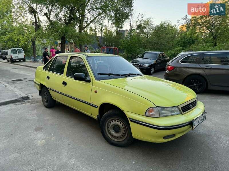 Седан Daewoo Nexia 2006 в 