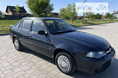 Седан Daewoo Nexia 2008 в Ровно