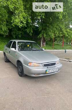 Седан Daewoo Nexia 2006 в Киеве