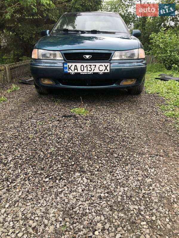 Седан Daewoo Nexia 1997 в Киеве