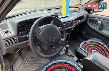 Седан Daewoo Nexia 2007 в 