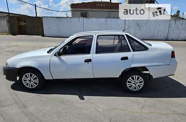 Седан Daewoo Nexia 2012 в Шостке