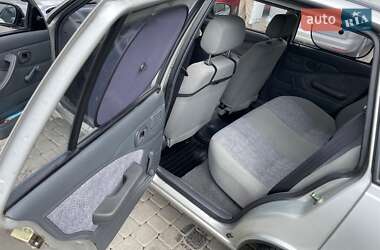 Седан Daewoo Nexia 2005 в Хусті