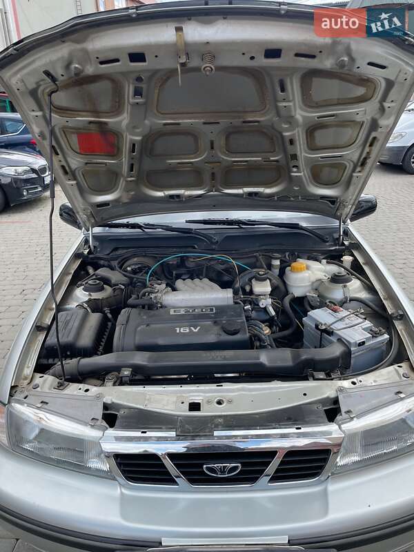 Седан Daewoo Nexia 2005 в Хусті