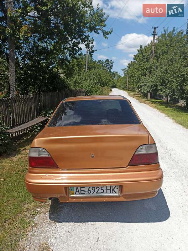 Седан Daewoo Nexia 1998 в Днепре