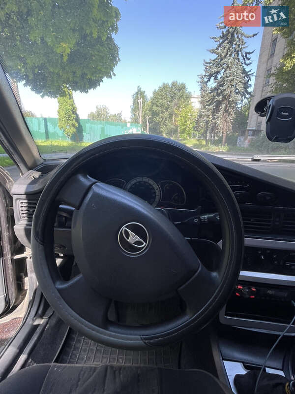 Седан Daewoo Nexia 2010 в Киеве