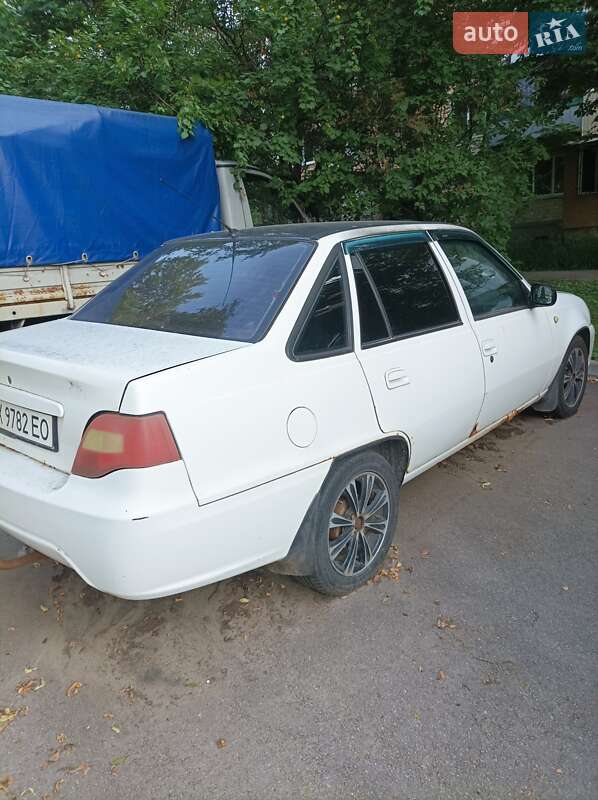 Седан Daewoo Nexia 2010 в Харькове
