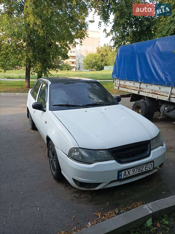 Седан Daewoo Nexia 2010 в Харькове
