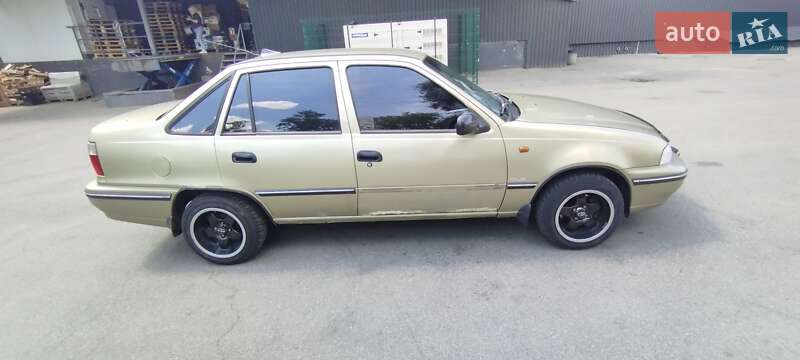 Седан Daewoo Nexia 2006 в Киеве