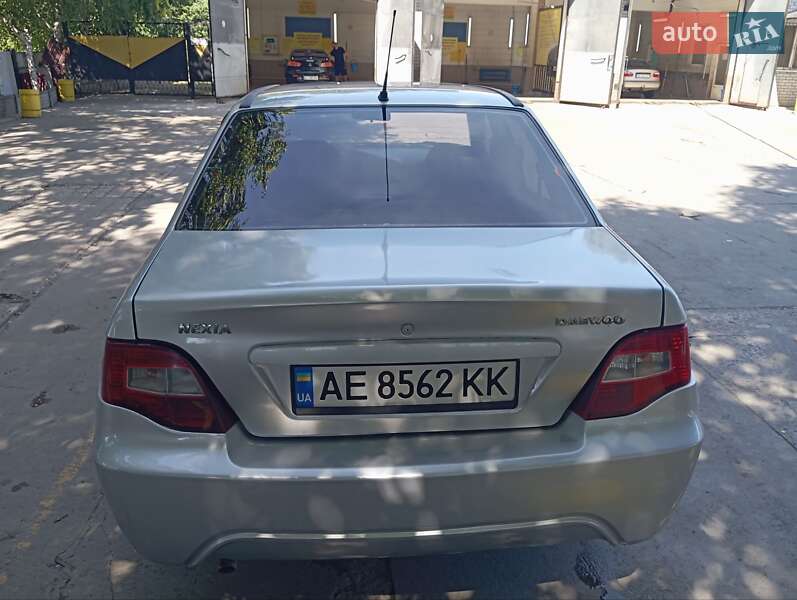 Седан Daewoo Nexia 2010 в Павлограде
