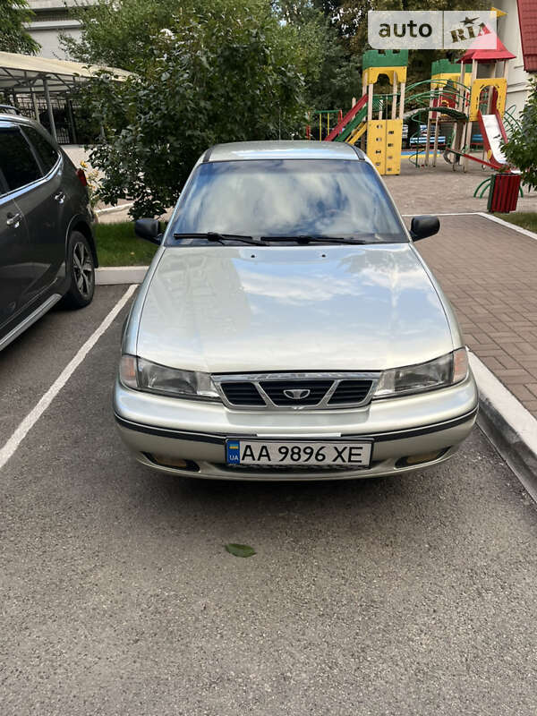 Седан Daewoo Nexia 2007 в Киеве