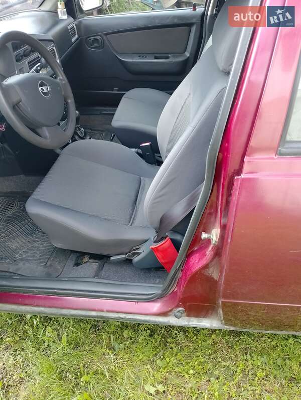 Седан Daewoo Nexia 2008 в Воловце