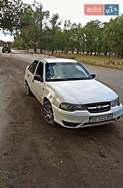Седан Daewoo Nexia 2011 в 