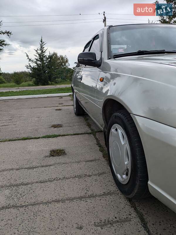 Седан Daewoo Nexia 2008 в Измаиле