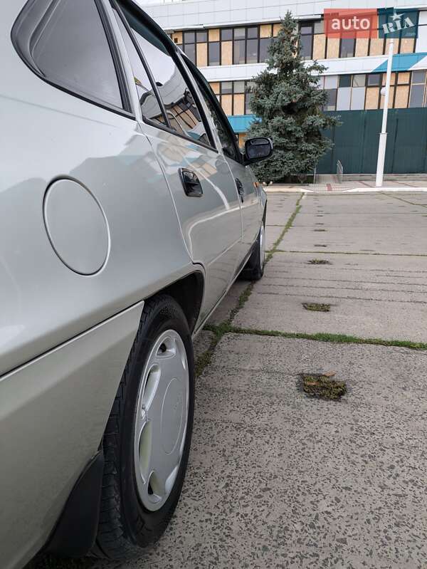 Седан Daewoo Nexia 2008 в Измаиле