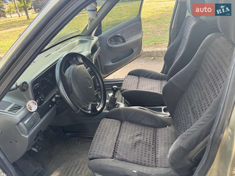 Седан Daewoo Nexia 2006 в Сумах