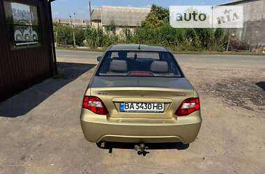 Седан Daewoo Nexia 2008 в Захарьевке