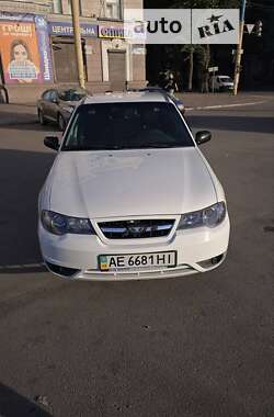 Седан Daewoo Nexia 2012 в Карнауховке