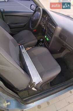 Седан Daewoo Nexia 2011 в 