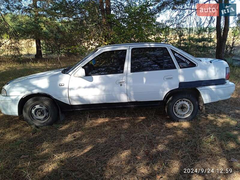 Седан Daewoo Nexia 1997 в Ахтырке