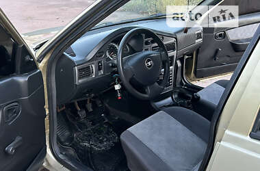 Седан Daewoo Nexia 2009 в 
