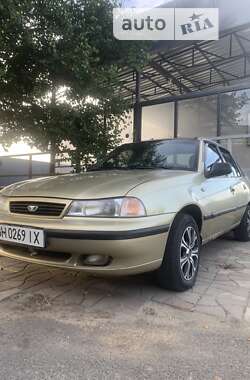 Седан Daewoo Nexia 2008 в Южному