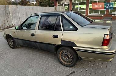Седан Daewoo Nexia 2007 в 