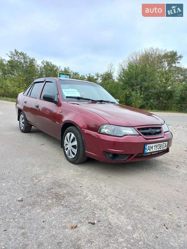 Седан Daewoo Nexia 2008 в Брусилове