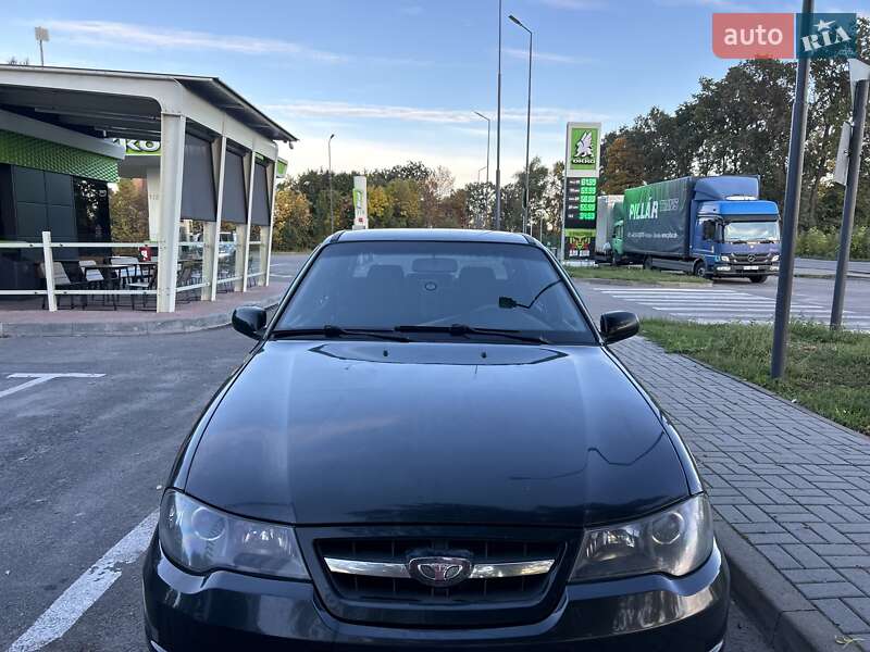 Седан Daewoo Nexia 2012 в 