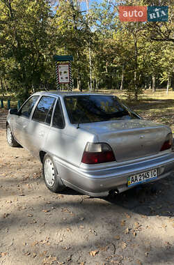 Седан Daewoo Nexia 1997 в Києві