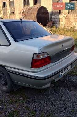 Седан Daewoo Nexia 2008 в 