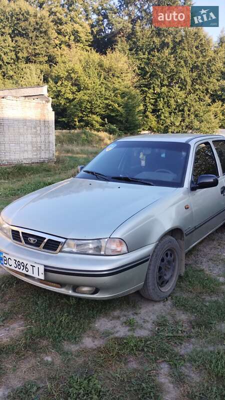 Седан Daewoo Nexia 2008 в 