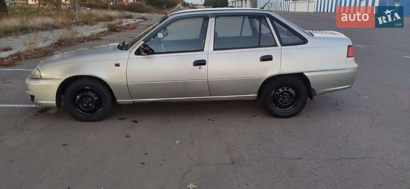 Седан Daewoo Nexia 2008 в Николаеве